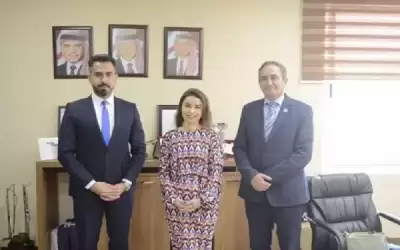عمان الأهلية تستقبل المنتجة العراقية منى