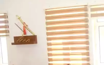 كلية طب بجامعة حكومية تتزين بالسيوف