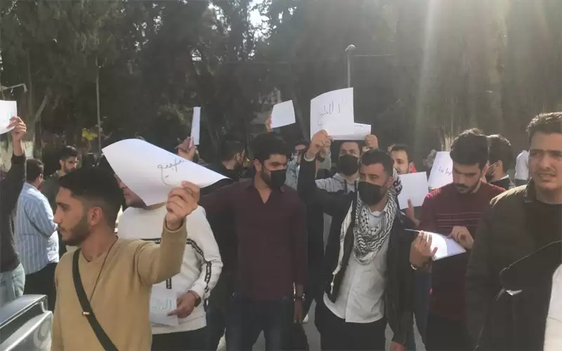 الجامعة الأردنية.. الطلاب يغرزون شوكة فلسطين