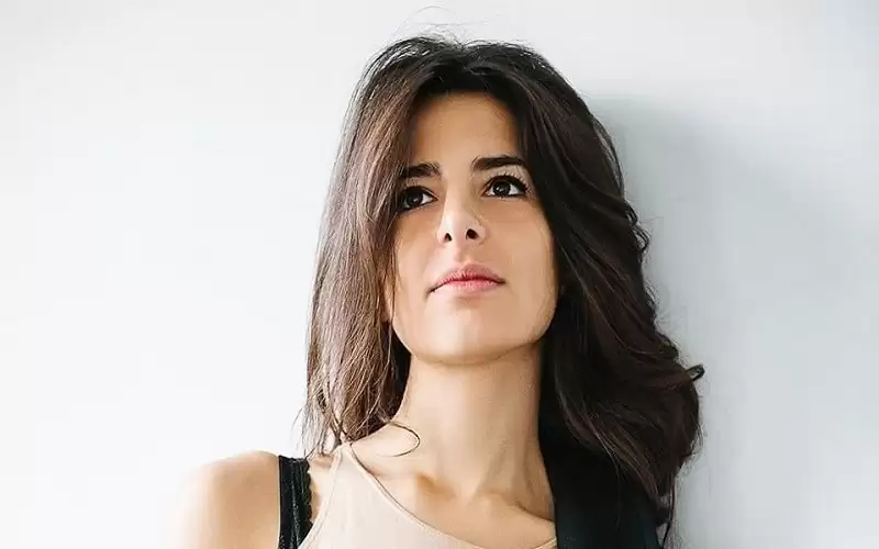 نادية قبيلات، مخرجة عربية تشرح رأس