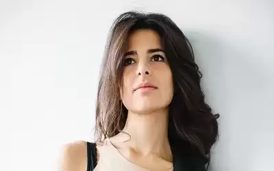 نادية قبيلات، مخرجة عربية تشرح رأس