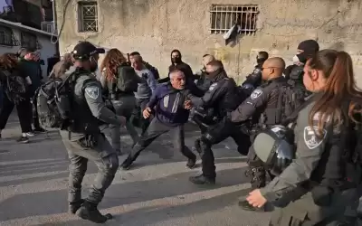 قوات الاحتلال الإسرائيلي تعتدي على مسيرة