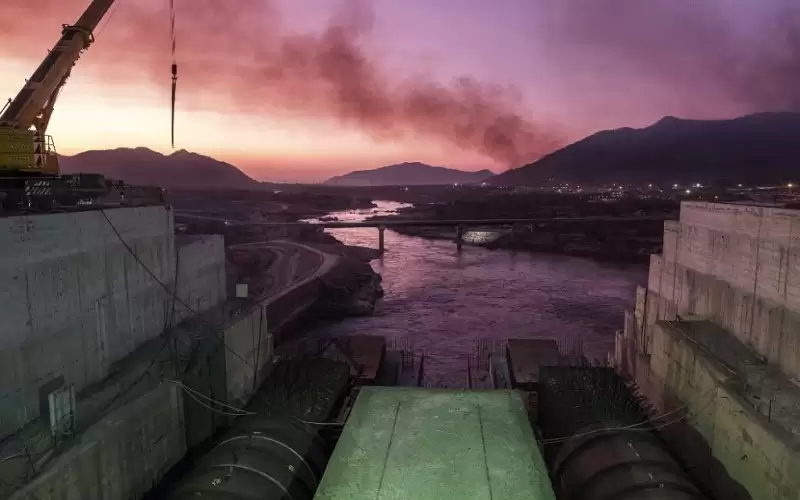 مسؤولان إثيوبيان: إثيوبيا تبدأ إنتاج الطاقة