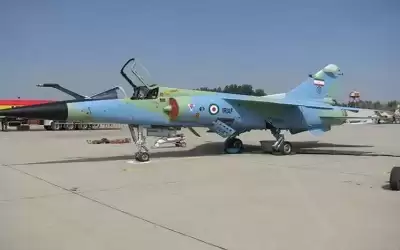 إيران.. تحطم طائرة حربية في تبريز