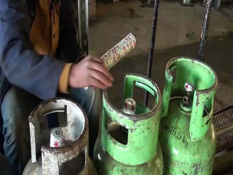 ما حقيقية وجود ماء باسطوانات الغاز؟..