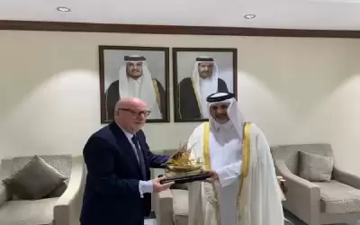 الكسبي ووزير البلدية والبيئة القطري يبحثان