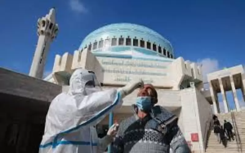 انخفاض اصابات كورونا النشطة في الأردن