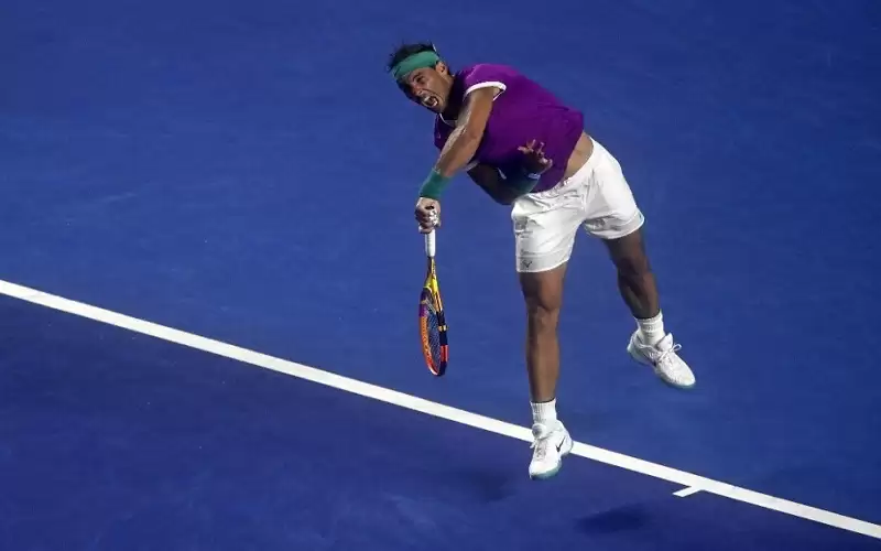 نادال يهزم ميدفيديف ويواجه نوري في