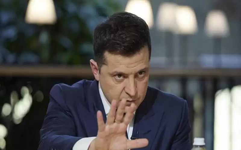 أول قرار من الرئيس الأوكراني بعد