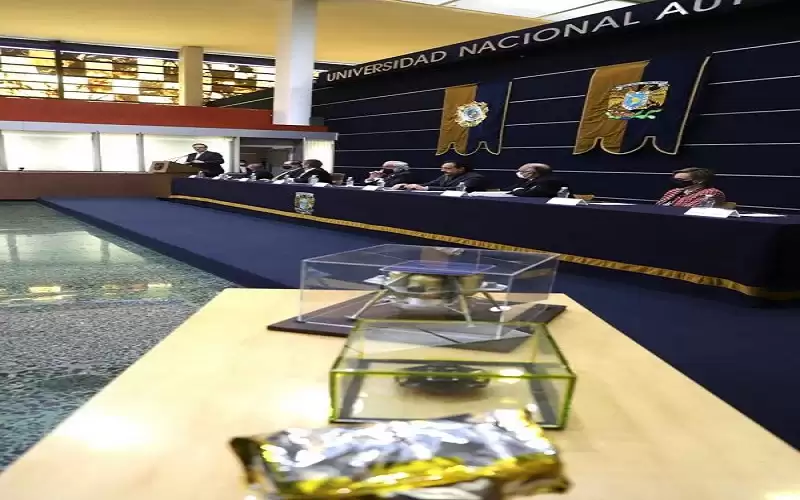 روبوتات متناهية الصغر تقوم بمهمة هي