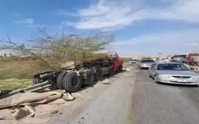 وفاة و8 إصابات حادث تصادم بين