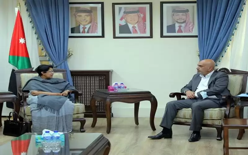 العمل النيابية تؤكد ضرورة تعزيز التعاون