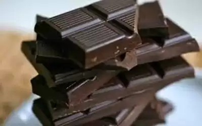 تحذيرات من مستحضرات عشبية وشوكولاتة تغزو