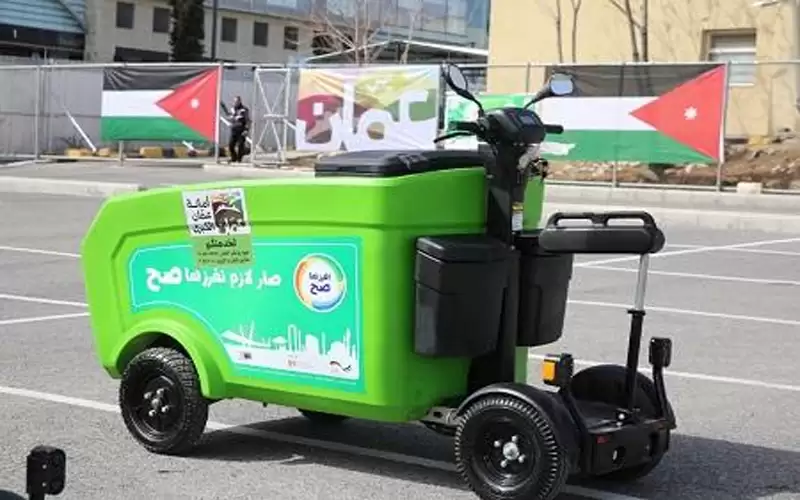 الأمانة تتسلم عربات كهربائية مخصصة لفرز
