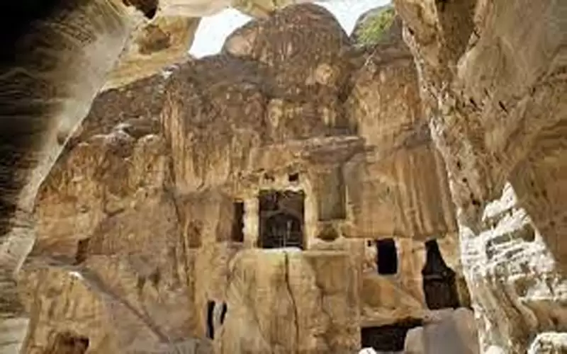 الأردن يستعيد قطعا أثرية هربت لاميركا