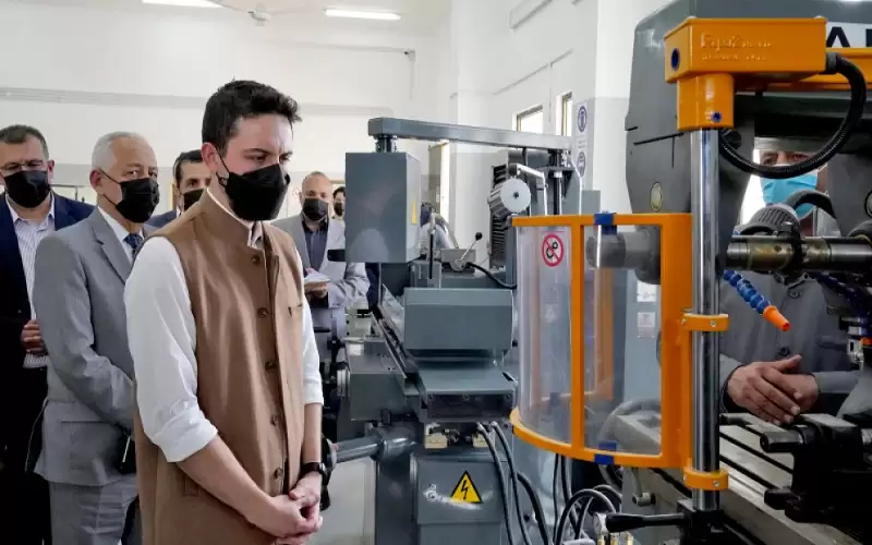 ولي العهد يفتتح مبنى المشاغل الهندسية