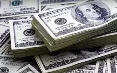 مئات ملايين الدولارات تخرج من مصر