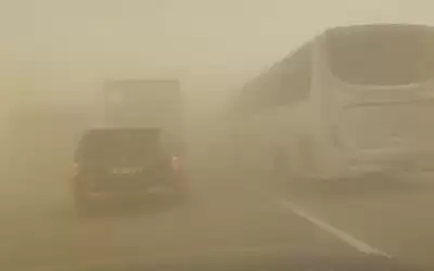 اغلاق الطريق الصحراوي بالاتجاهين في منطقة