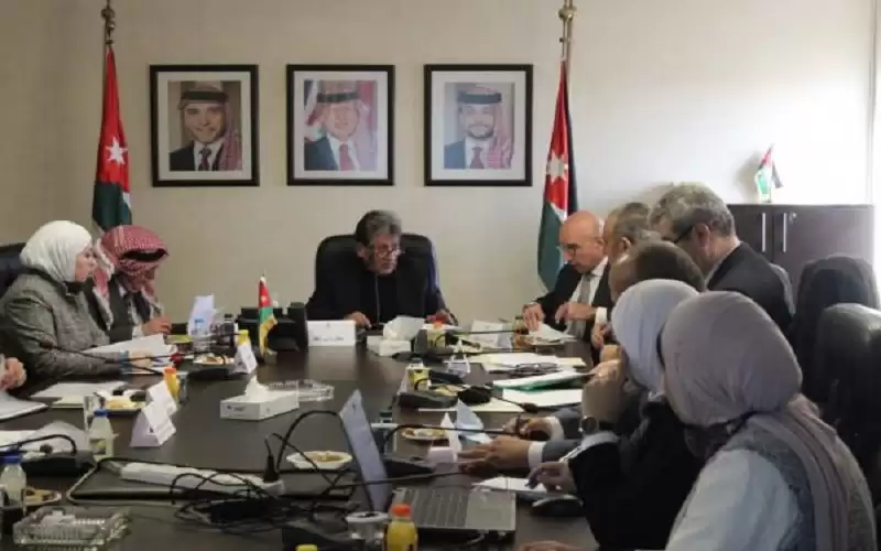 الحكومة تؤكد ضرورة الإسراع بتنفيذ مشروع