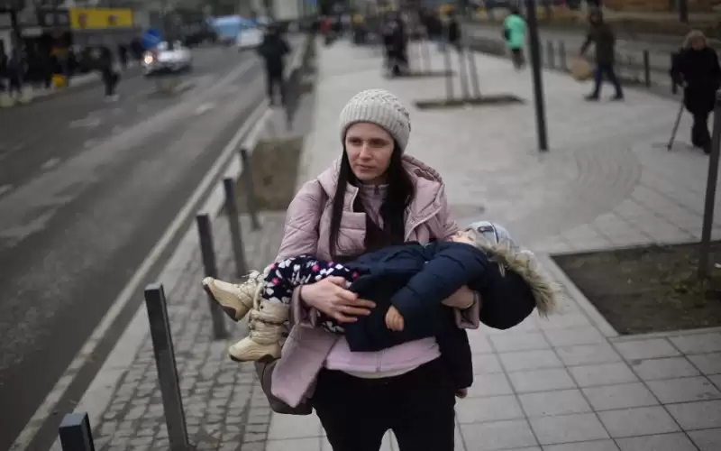 كييف وموسكو تتفقان على إقامة ممرات