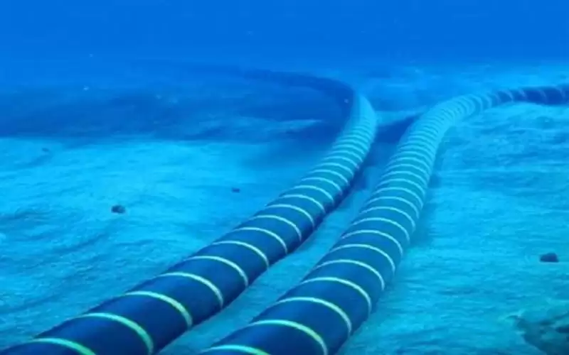 ماذا سيحدث لو قطع بوتين كابلات