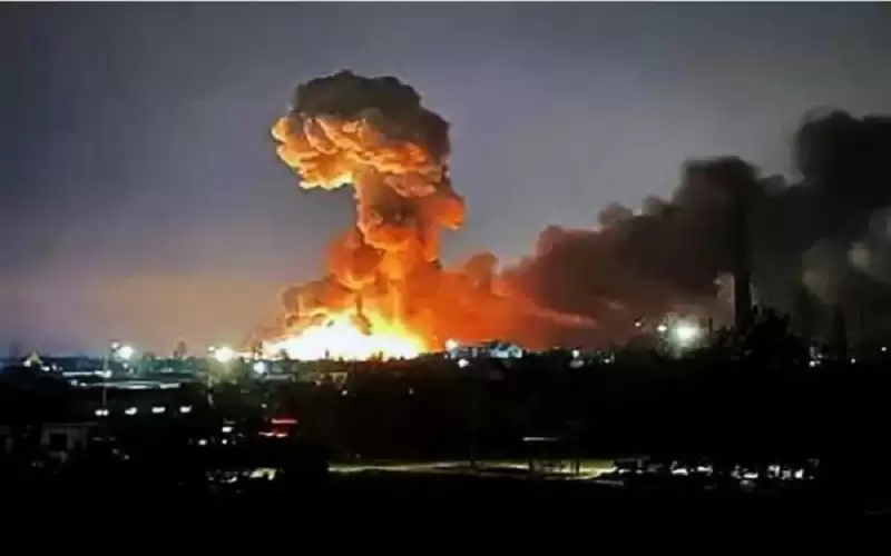 رويترز: سماع دوي انفجارات متتالية في