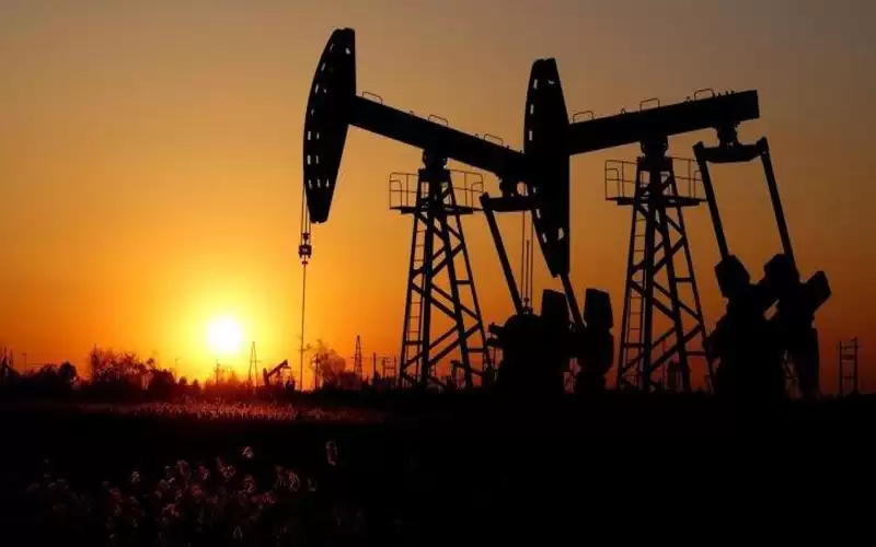 خام برنت يصل إلى عتبة غير