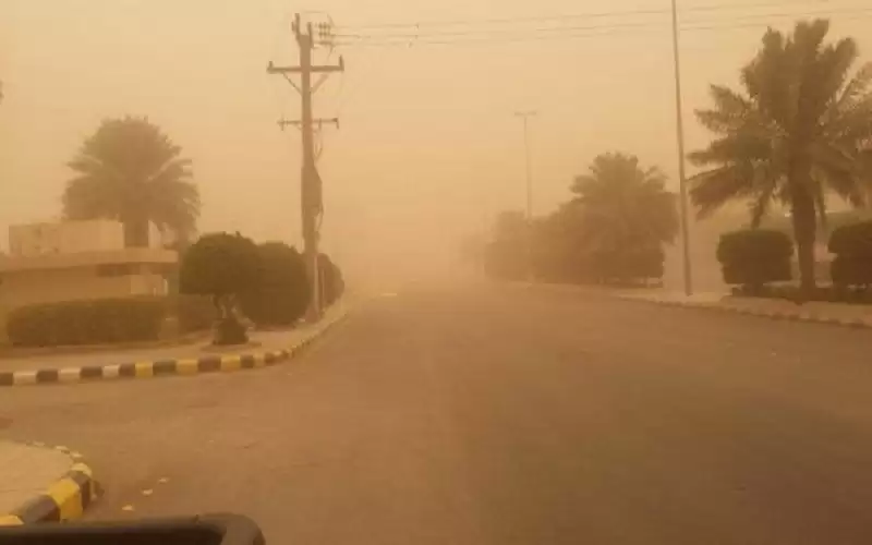 منخفض خماسيني مصحوب بكتلة هوائية جافة