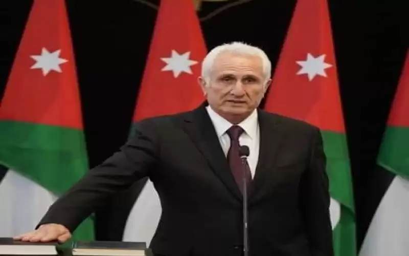 عويس يخاطب بمنح الطلبة المستفيدين من