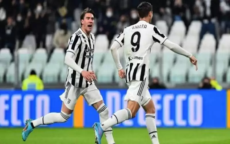 يوفنتوس يؤمن مركزه بلدغة موراتا