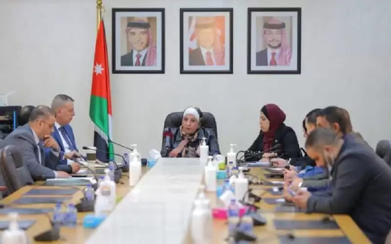 الفراية: نعمل بالتدرج على حل قضايا