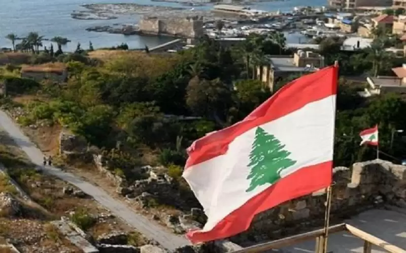 حظر سفر رؤساء خمسة بنوك لبنانية