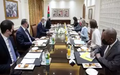 الصفدي يلتقي نائب مديرة الوكالة الأمريكية