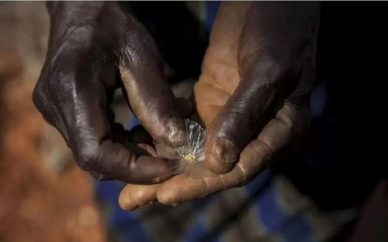 التلغراف: موسكو هربت أطنان الذهب من