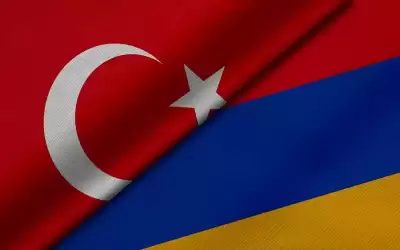 وزيرا خارجية تركيا وأرمينيا يجريان محادثات