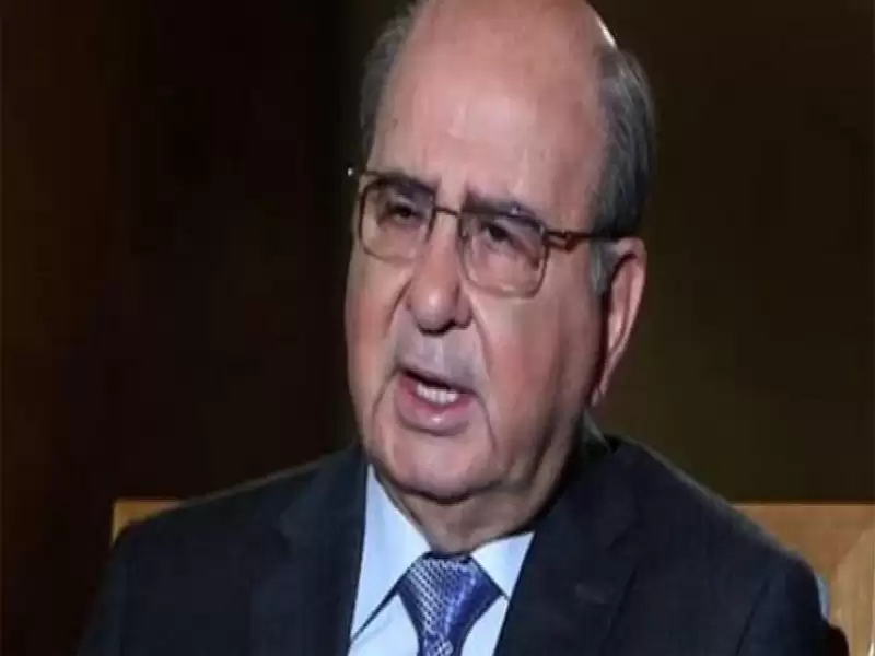 طاهر المصري يغرد خارج السرب.. رجال