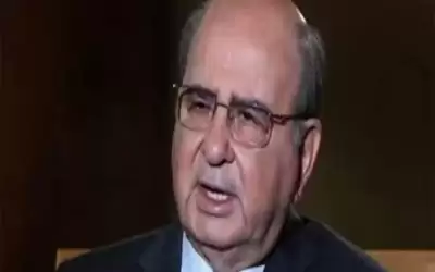 طاهر المصري يغرد خارج السرب.. رجال
