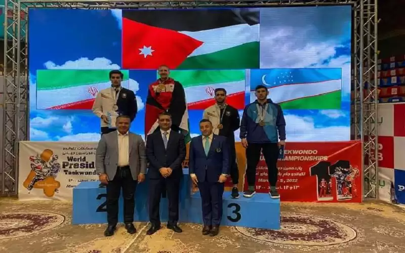 طلبة عمان الأهلية .. نجوم تتلألأ