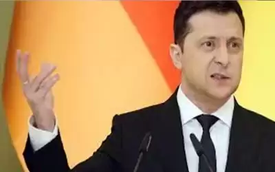 الرئيس الأوكراني زيلينسكي يحث القوات الروسية