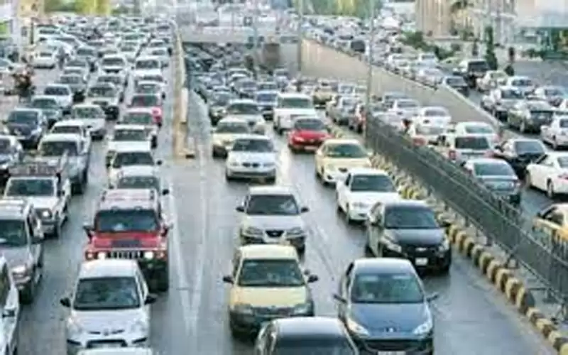 ازدحامات مرورية خانقة في عمان لليوم