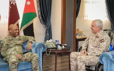الحنيطي يبحث التعاون العسكري المشترك مع