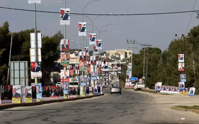 نحو 14 ألف استفسار عبر موقع