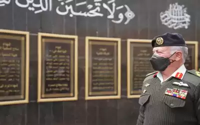 الملك في منزل الفريق المتقاعد فاضل