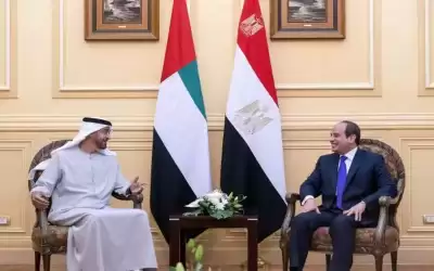 السيسي يستقبل بن زايد في مطار
