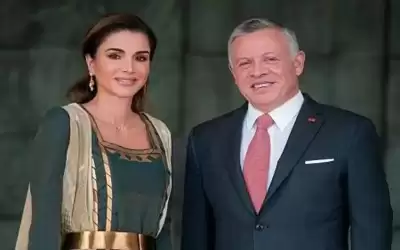 الملك والملكة يكرمان أمهات الشهداء بهدايا