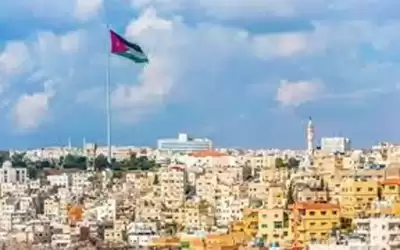 أجواء باردة وغائمة جزئيا في أغلب