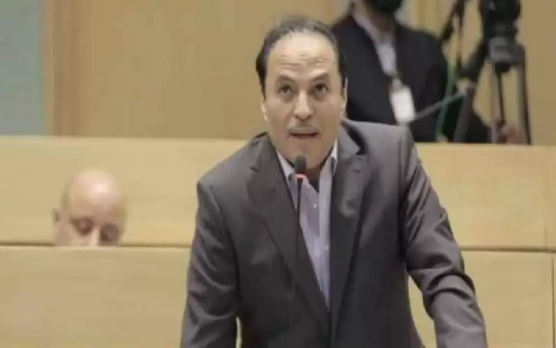 النائب الفايز يطلب زيارة باسم عوض