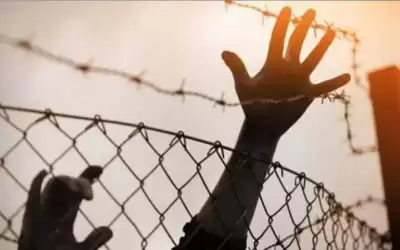 الاسرى يعلقون اضرابهم عن الطعام بعد