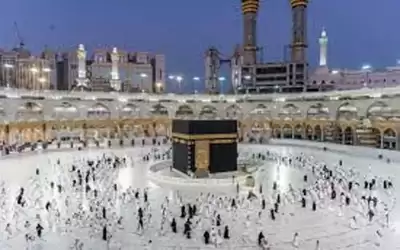 السعودية تقصر مكبرات الصوت على رفع