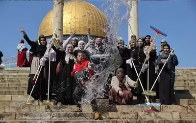 الآلاف يشاركون في تجهيز الأقصى لرمضان